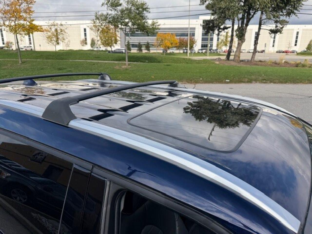 2022 Toyota Highlander XLE LEATHER SUNROOF V6 AWD CLEAN CARFAX Photo