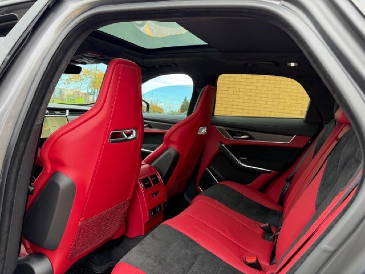 2024 Jaguar F-PACE SVR P550 V8 5.0L 1 OWNER CLEAN CARFAX CERTIFIED Photo