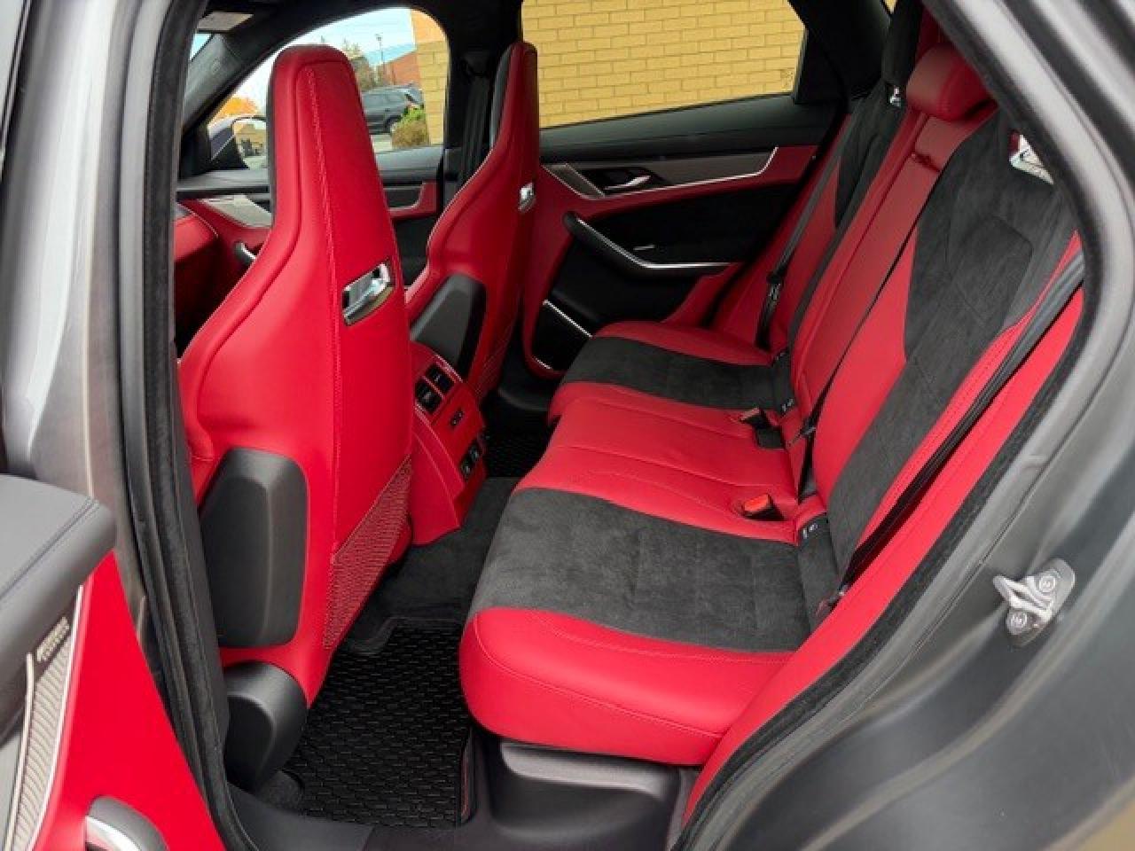 2024 Jaguar F-PACE SVR P550 V8 5.0L 1 OWNER CLEAN CARFAX CERTIFIED Photo