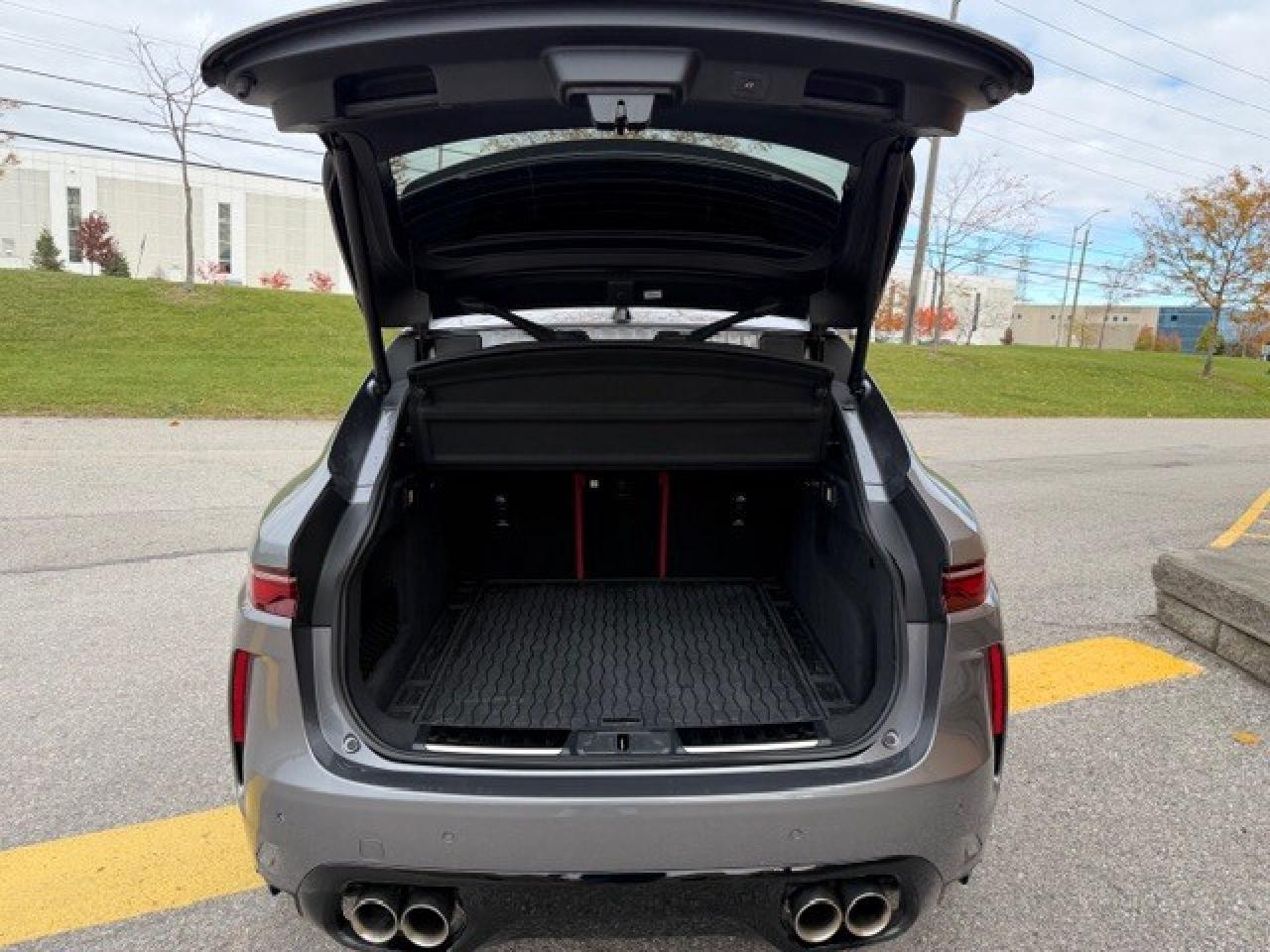 2024 Jaguar F-PACE SVR P550 V8 5.0L 1 OWNER CLEAN CARFAX CERTIFIED Photo