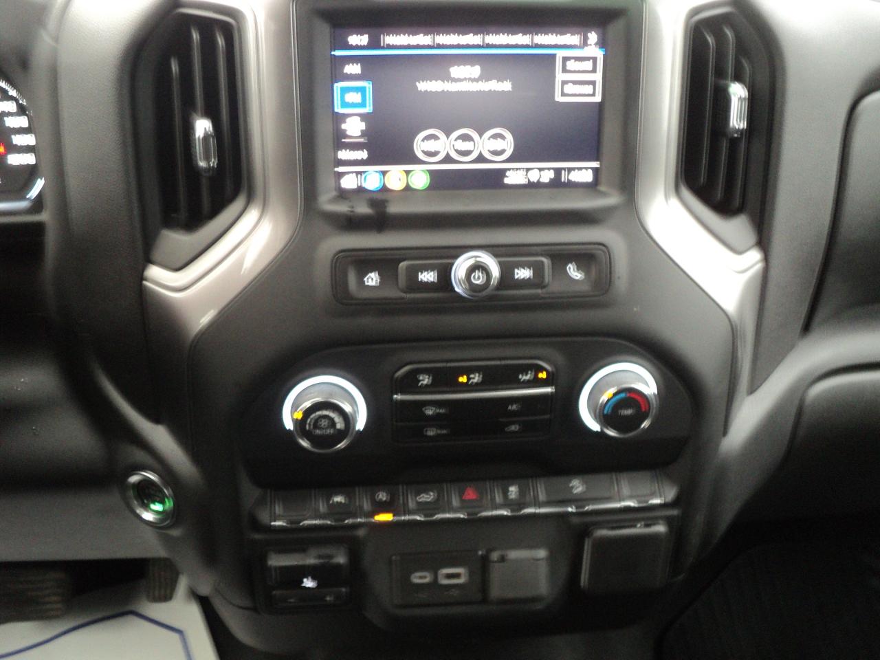 2024 Chevrolet Silverado 1500 CustomTrailBossCrewCab4WDZ71 2.7L4cylGas 5'10"Box - Photo #16