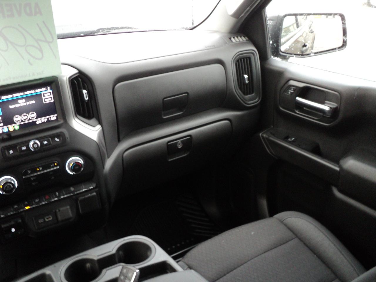 2024 Chevrolet Silverado 1500 CustomTrailBossCrewCab4WDZ71 2.7L4cylGas 5'10"Box - Photo #15