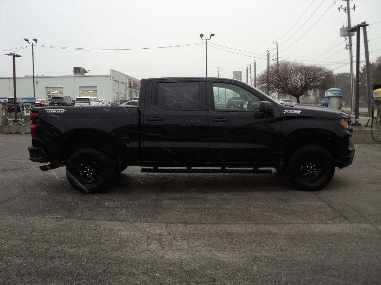 2024 Chevrolet Silverado 1500 CustomTrailBossCrewCab4WDZ71 2.7L4cylGas 5'10"Box - Photo #6