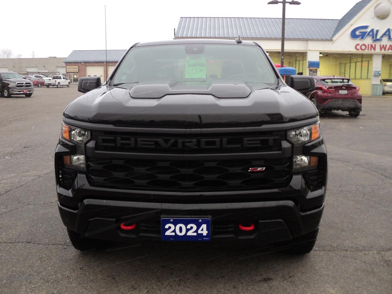 2024 Chevrolet Silverado 1500 CustomTrailBossCrewCab4WDZ71 2.7L4cylGas 5'10"Box - Photo #4