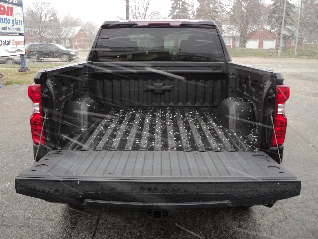 2024 Chevrolet Silverado 1500 CustomTrailBossCrewCab4WDZ71 2.7L4cylGas 5'10"Box - Photo #8