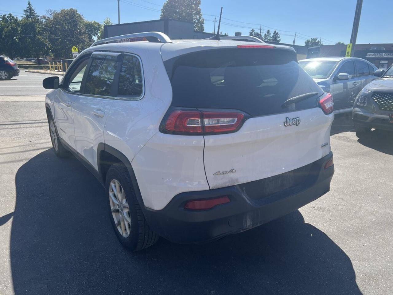 2017 Jeep Cherokee Sport 4dr 4x4 Automatic Photo4