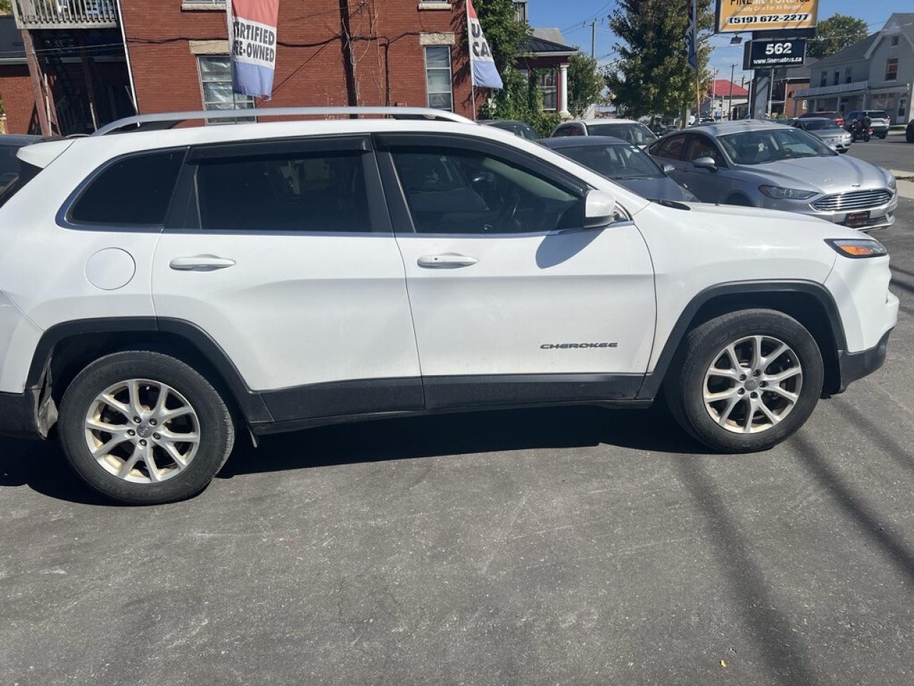 2017 Jeep Cherokee Sport 4dr 4x4 Automatic Photo