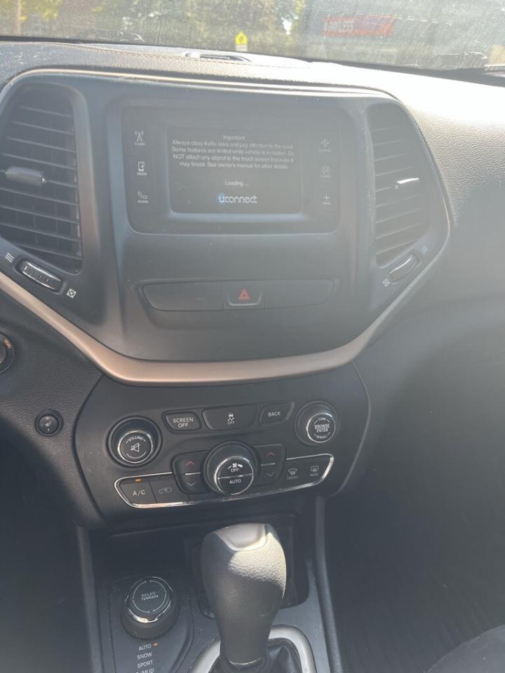 2017 Jeep Cherokee Sport 4dr 4x4 Automatic Photo