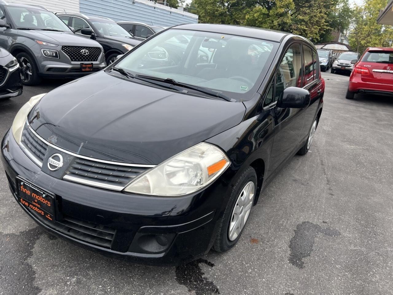 2010 Nissan Versa 5dr Hatchback I4 Automatic 1.8 S Photo2