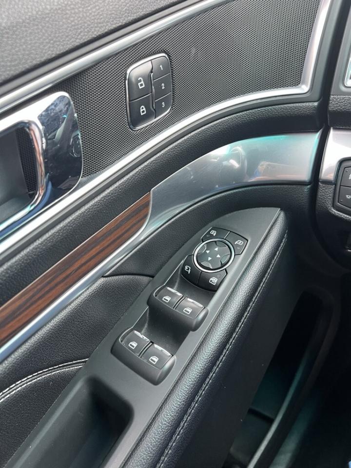 2017 Ford Explorer Limited 4dr 4x4 Automatic Photo