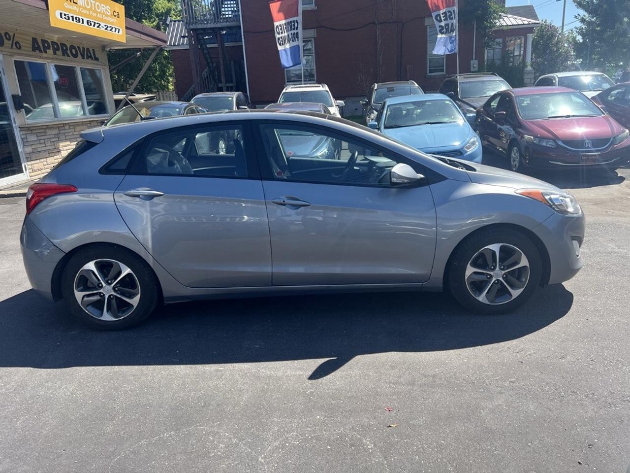 2016 Hyundai Elantra GT 5dr Hatchback Manual GT Photo