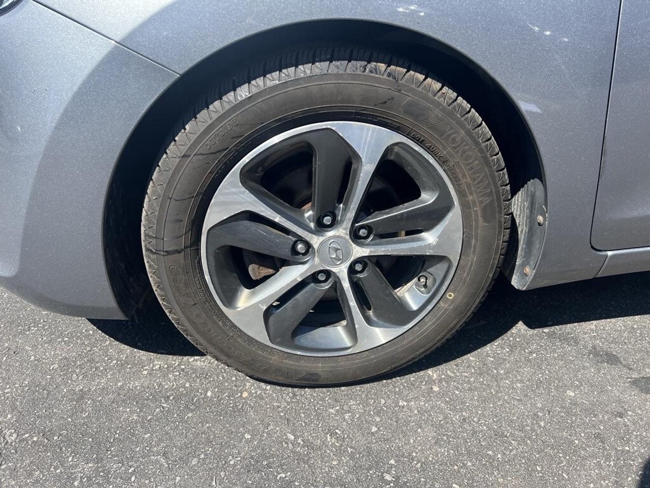 2016 Hyundai Elantra GT 5dr Hatchback Manual GT Photo