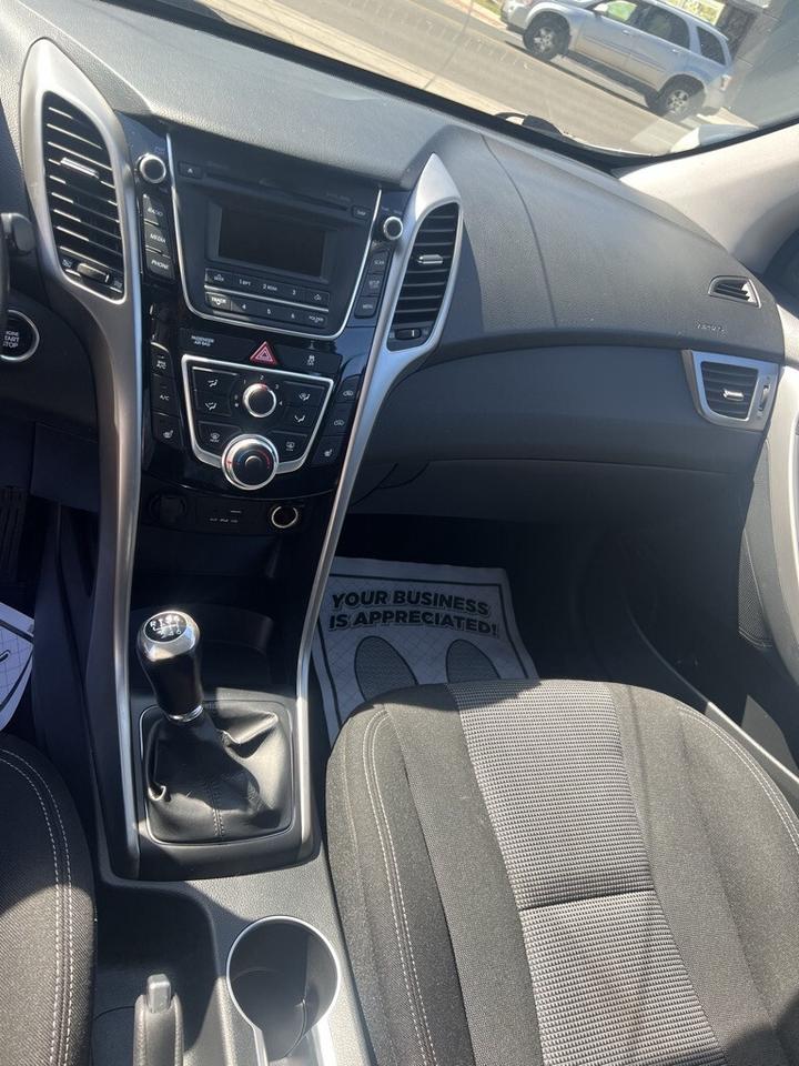 2016 Hyundai Elantra GT 5dr Hatchback Manual GT Photo