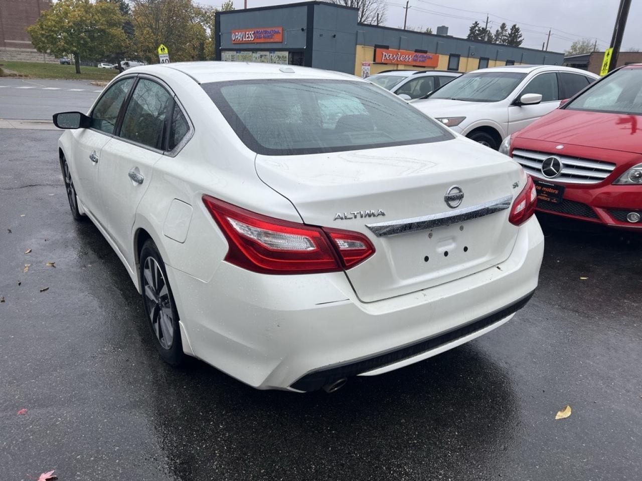 2017 Nissan Altima SV 4dr Sedan I4 CVT 2.5 Photo