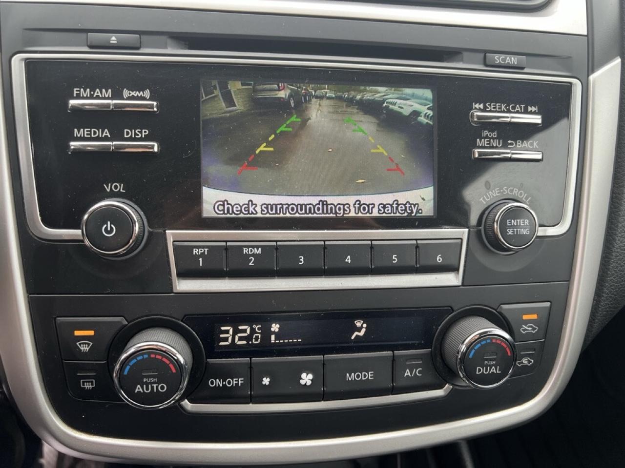 2017 Nissan Altima SV 4dr Sedan I4 CVT 2.5 Photo