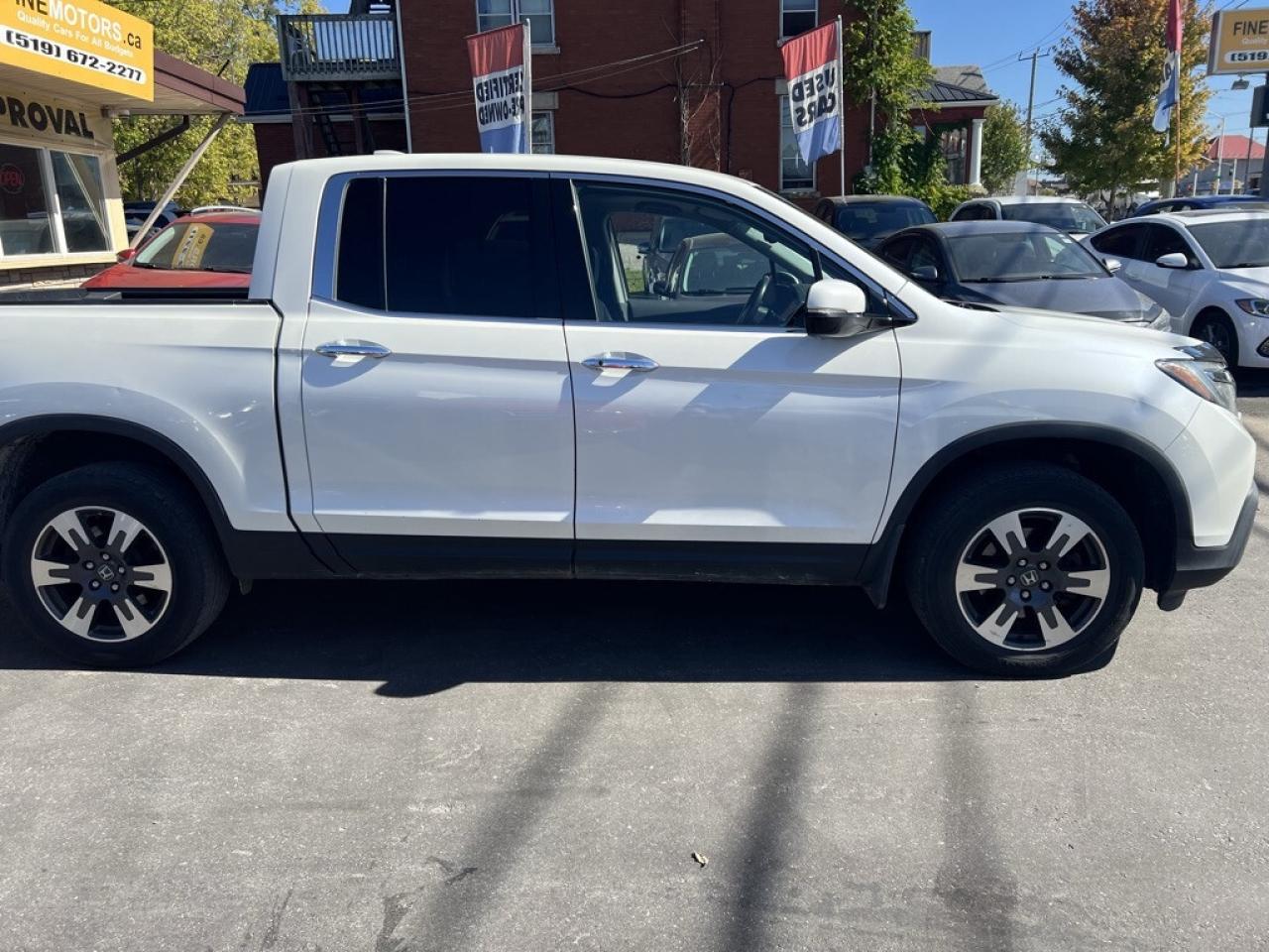 2017 Honda Ridgeline 4WD Crew Cab Touring Photo