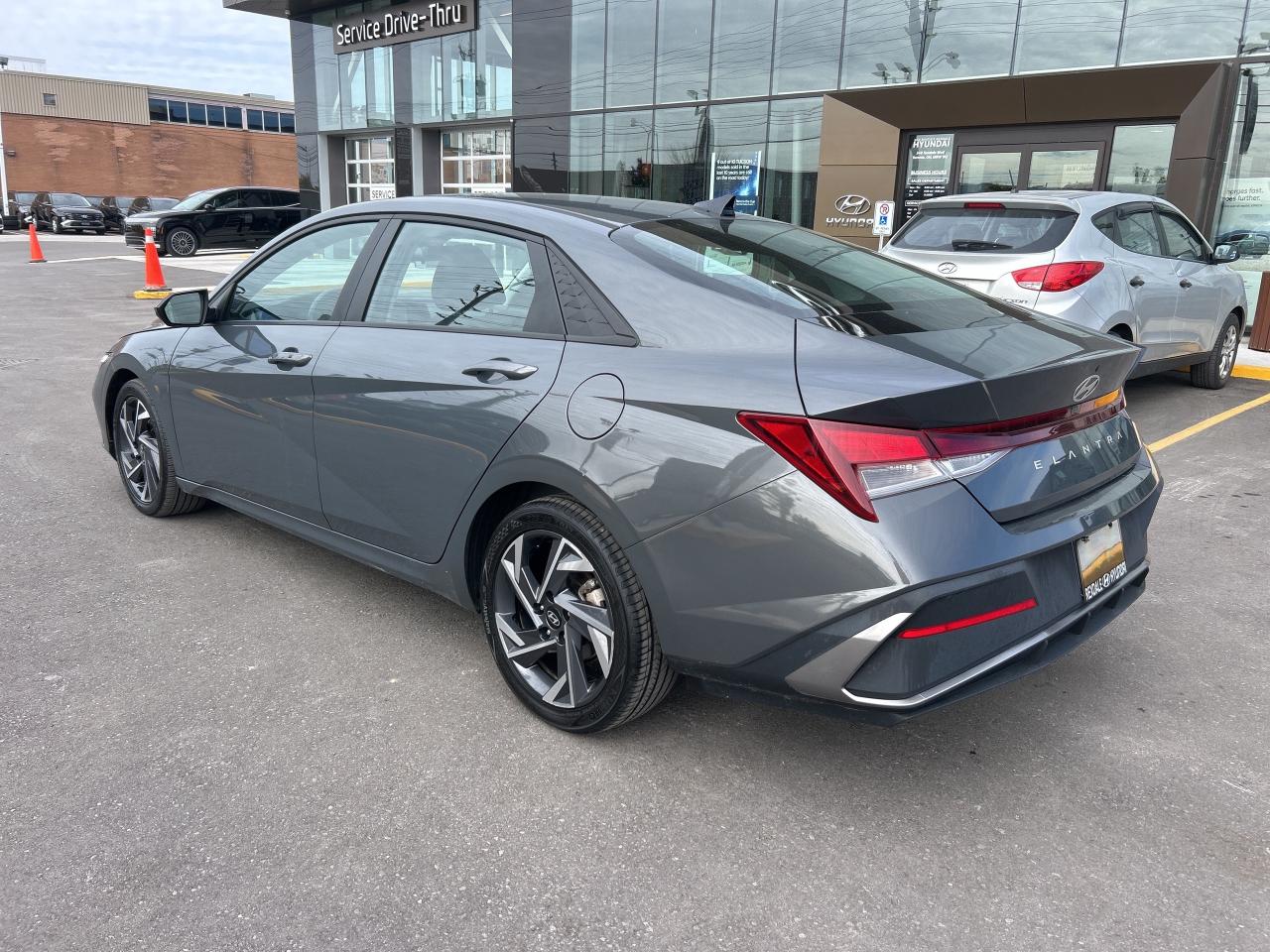 2024 Hyundai Elantra Preferred IVT w-Tech Pkg   Starting from 4.49% OAC Photo