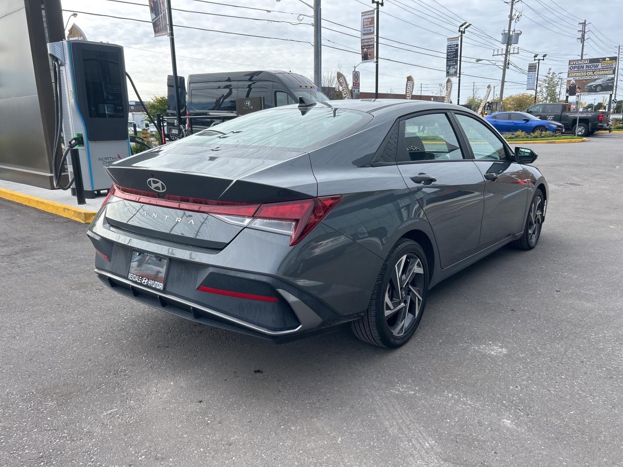 2024 Hyundai Elantra Preferred IVT w-Tech Pkg   Starting from 4.49% OAC Photo4