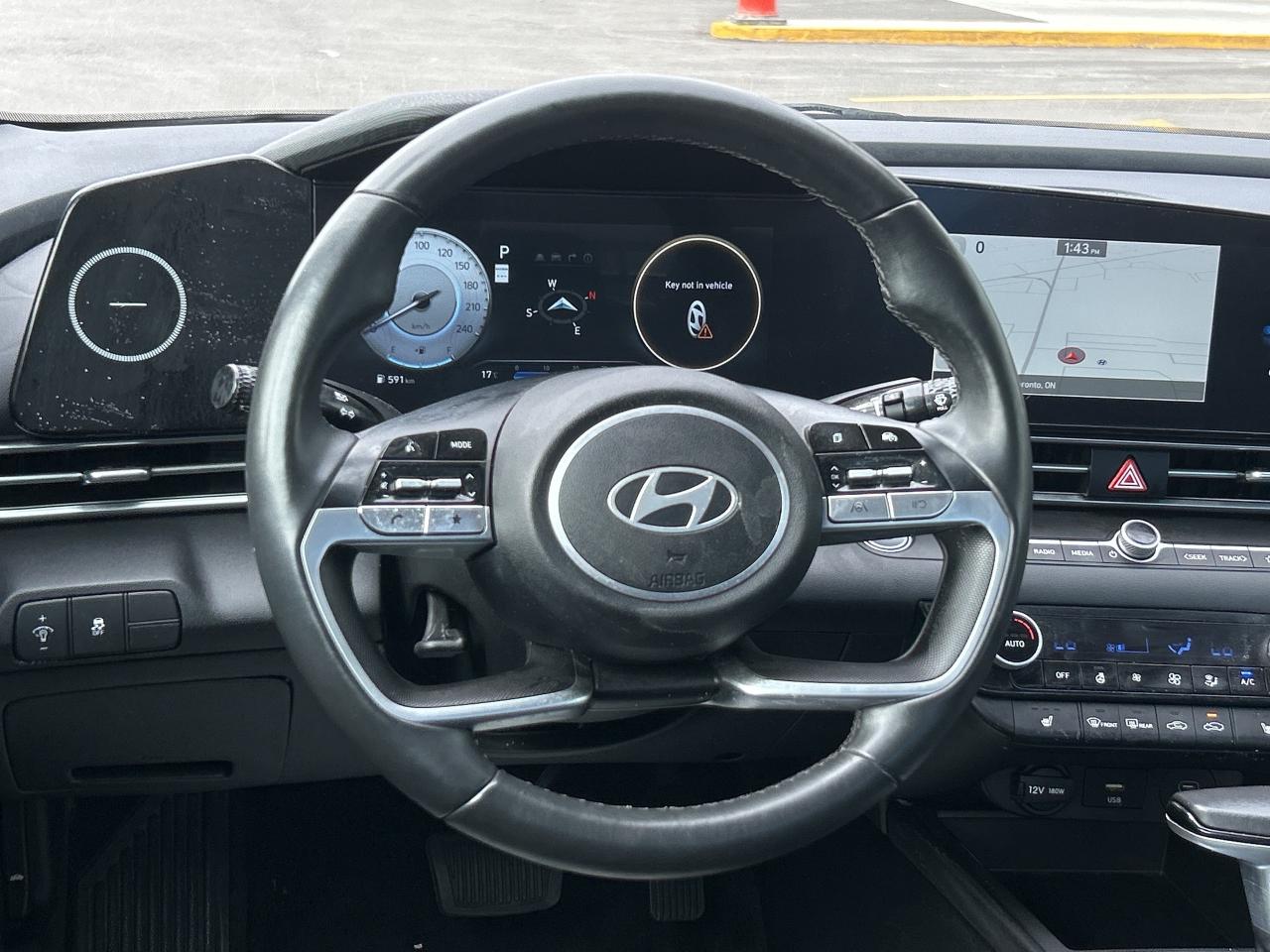 2024 Hyundai Elantra Preferred IVT w-Tech Pkg   Starting from 4.49% OAC Photo