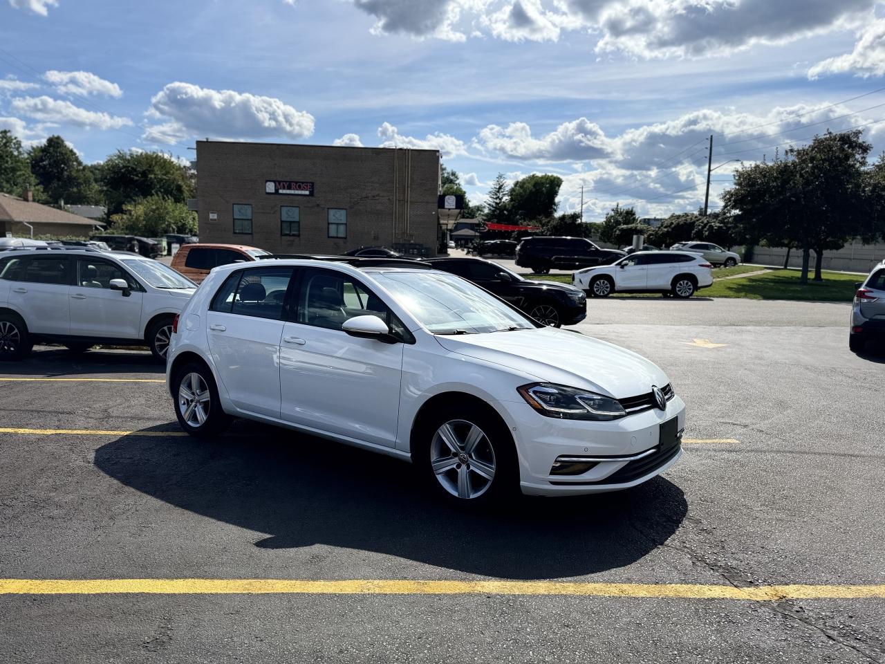 2018 Volkswagen Golf LED LIGHTS   Leather Seats! Photo