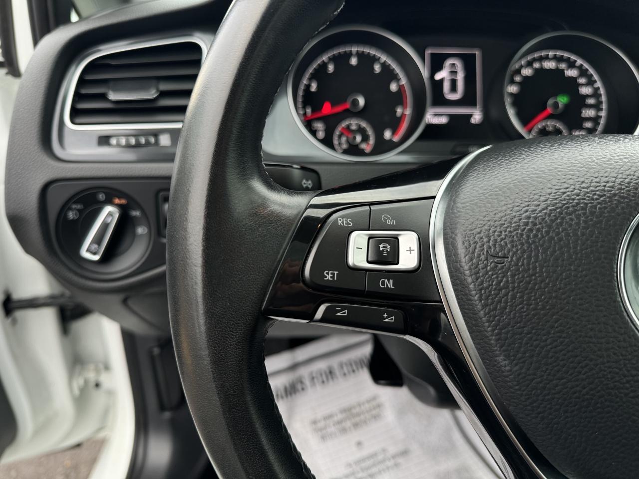 2018 Volkswagen Golf LED LIGHTS   Leather Seats! Photo