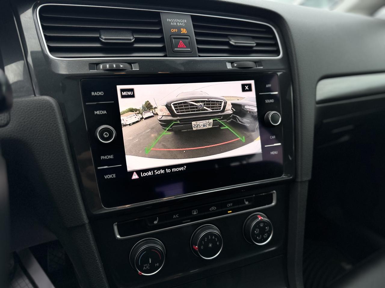 2018 Volkswagen Golf LED LIGHTS   Leather Seats! Photo