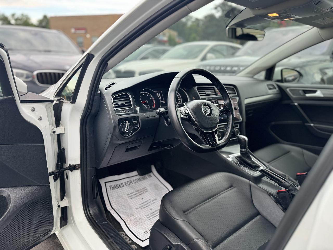 2018 Volkswagen Golf LED LIGHTS   Leather Seats! Photo