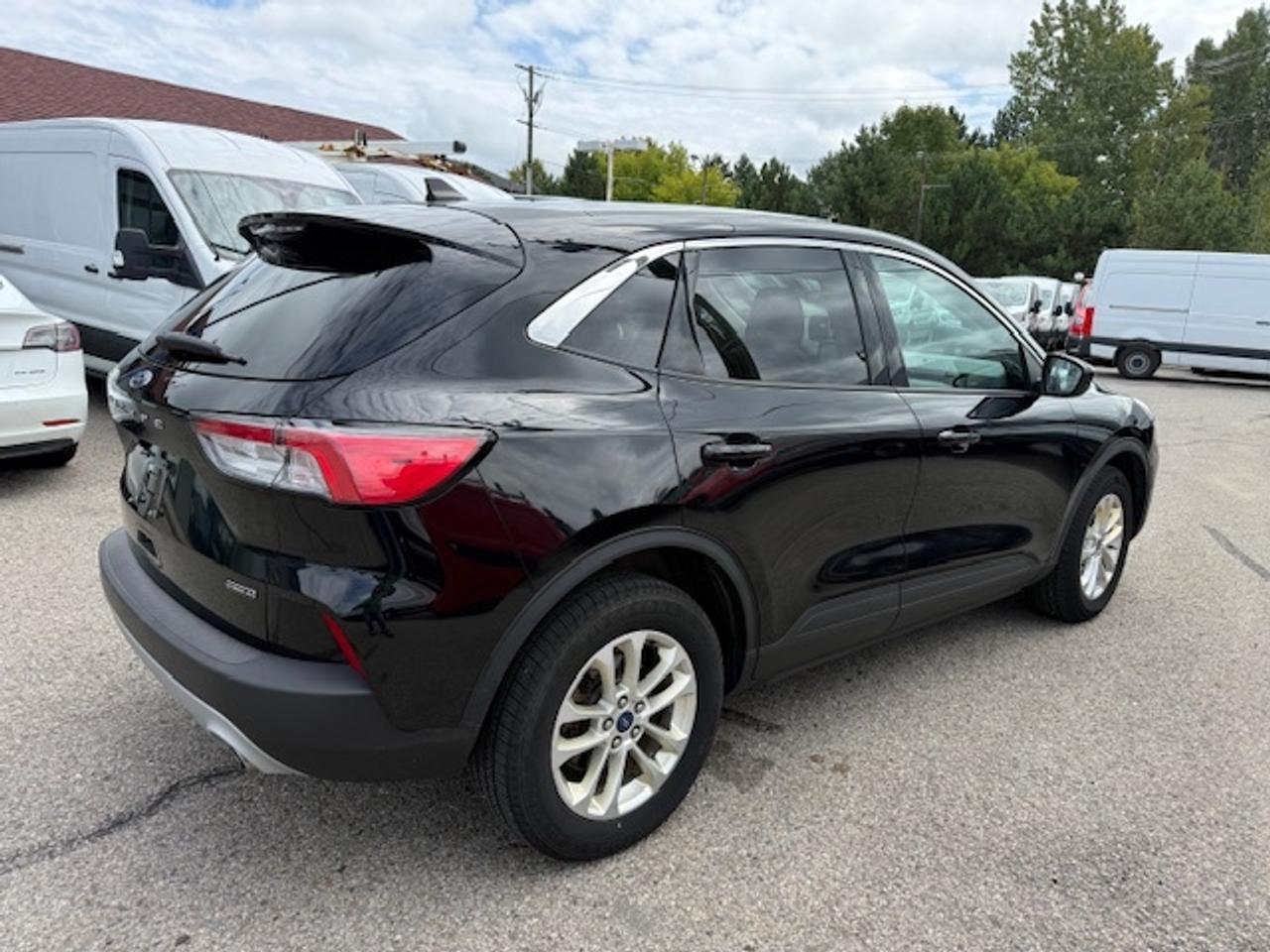 2021 Ford Escape SE Hybrid AWD. wholesale priced to the public Photo