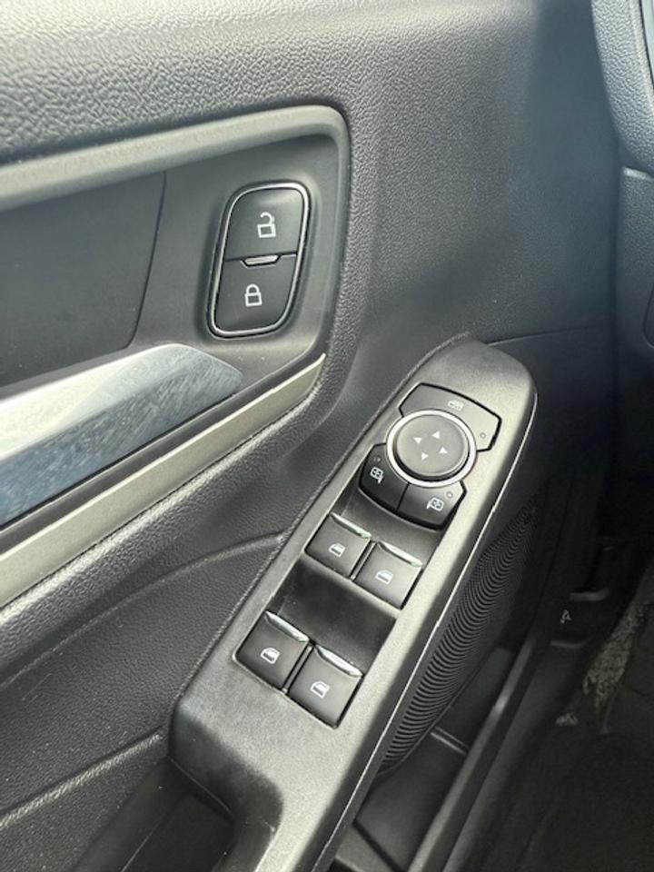 2021 Ford Escape SE Hybrid AWD. wholesale priced to the public Photo