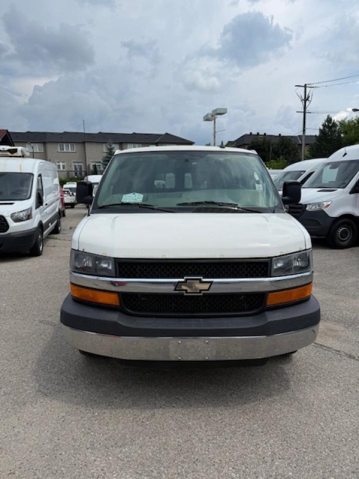 2016 Chevrolet Express Passenger 12 Passenger. Only 38,000 Kms. Extended! Photo3