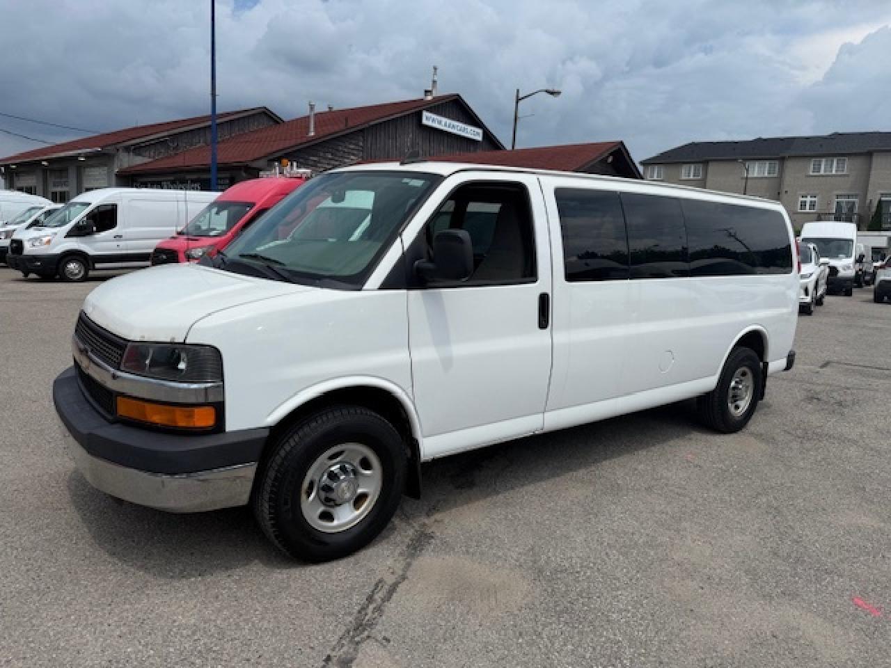 2016 Chevrolet Express Passenger 12 Passenger. Only 38,000 Kms. Extended! Photo