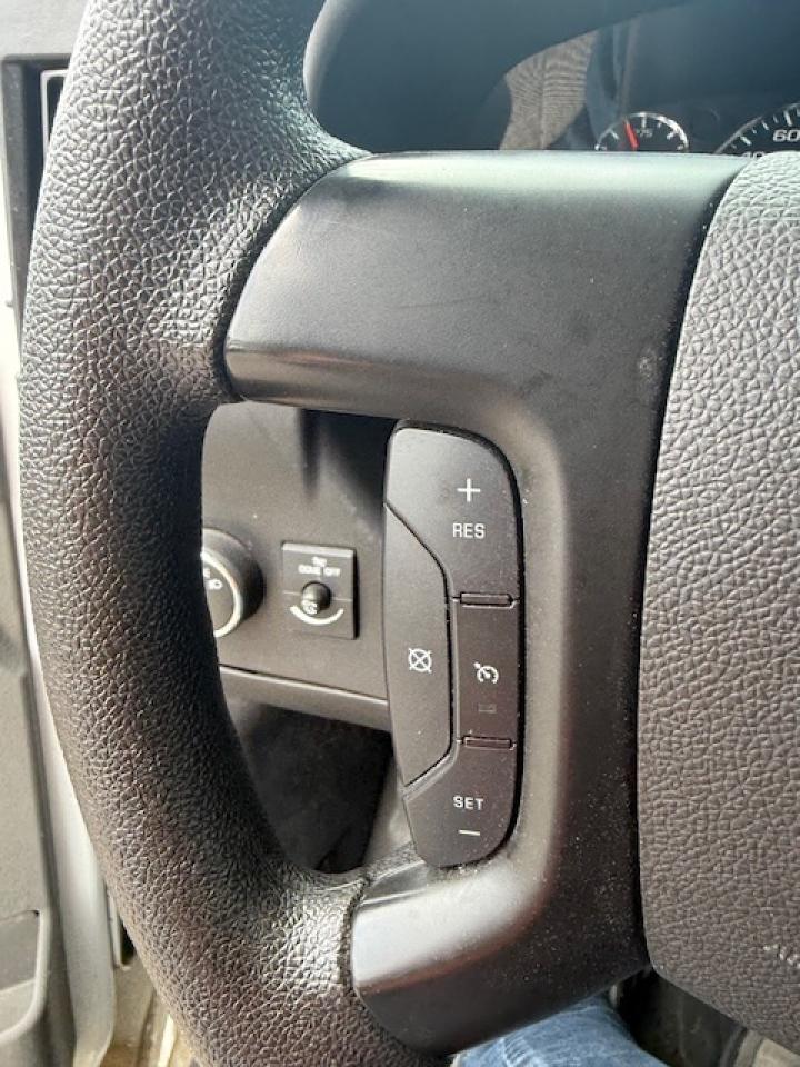 2016 Chevrolet Express Passenger 12 Passenger. Only 38,000 Kms. Extended! Photo