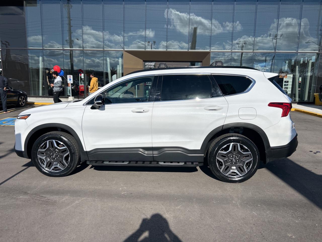 2023 Hyundai Santa Fe Urban AWD   Starting from 4.99% OAC Photo