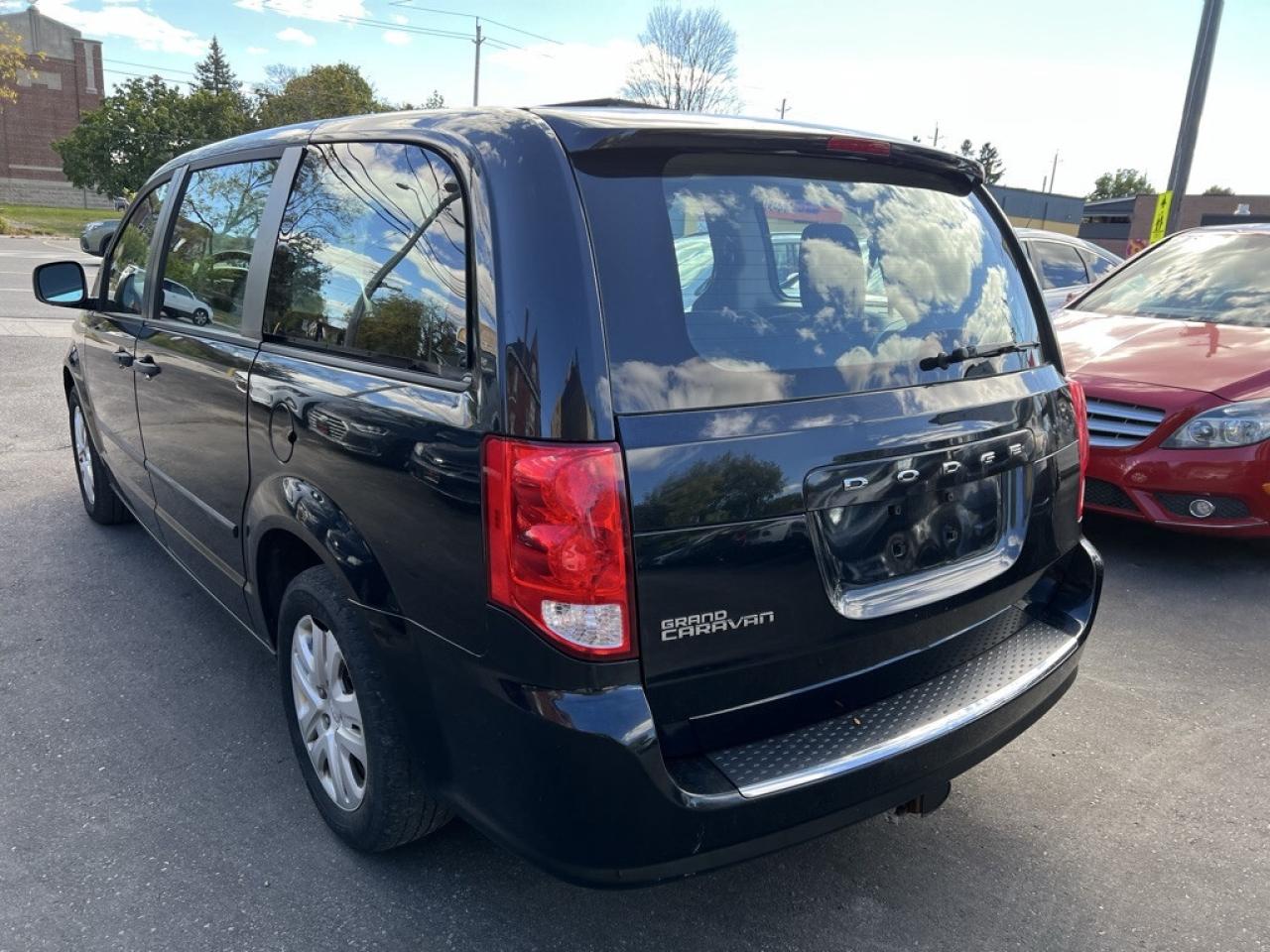 2015 Dodge Grand Caravan SE Front-wheel Drive Passenger Van Automatic Photo3