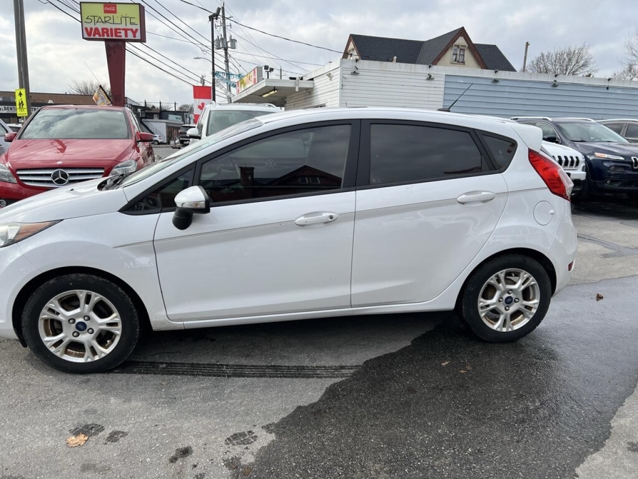 2015 Ford Fiesta SE 4dr Sedan Automatic Photo