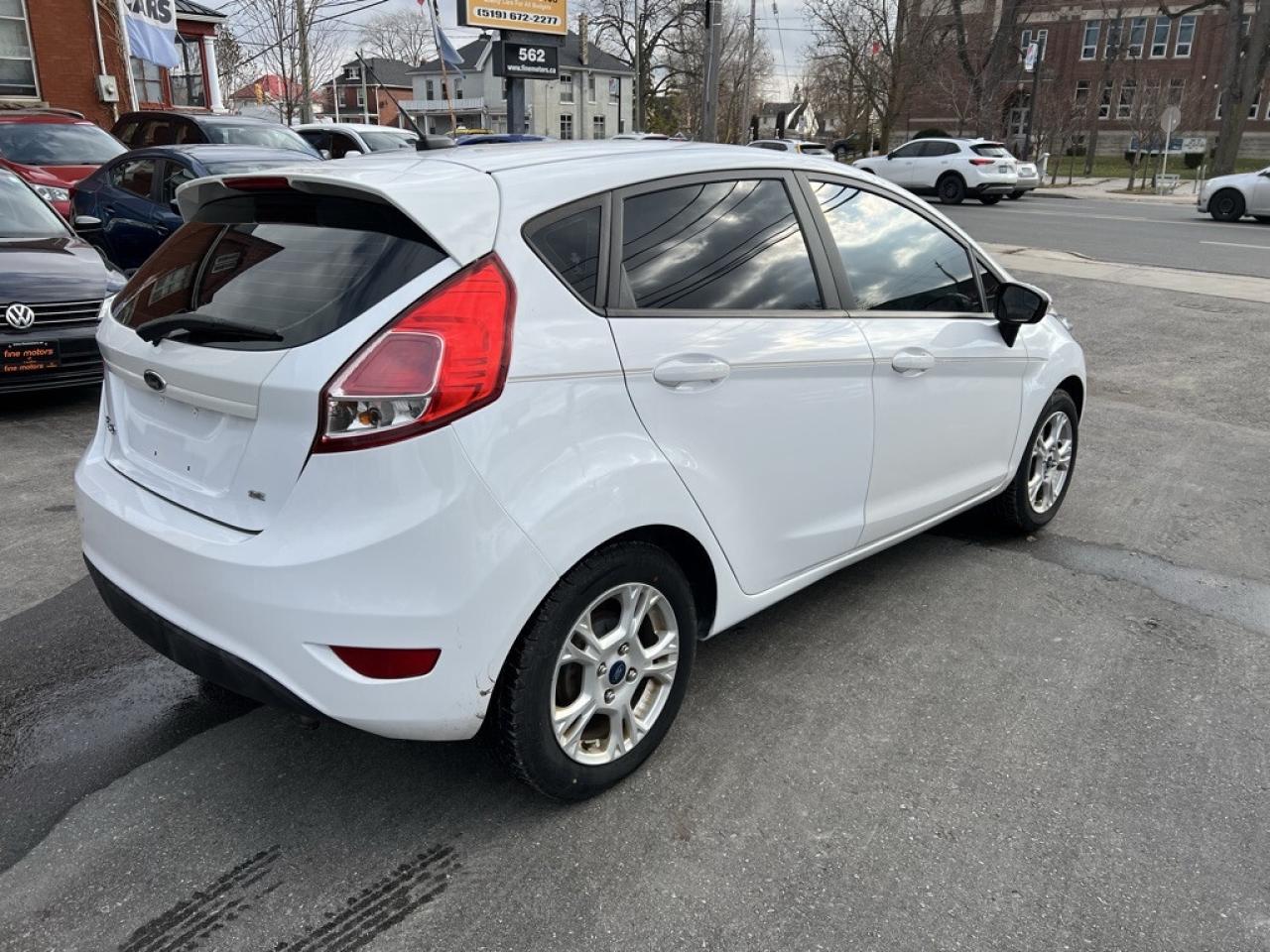 2015 Ford Fiesta SE 4dr Sedan Automatic Photo