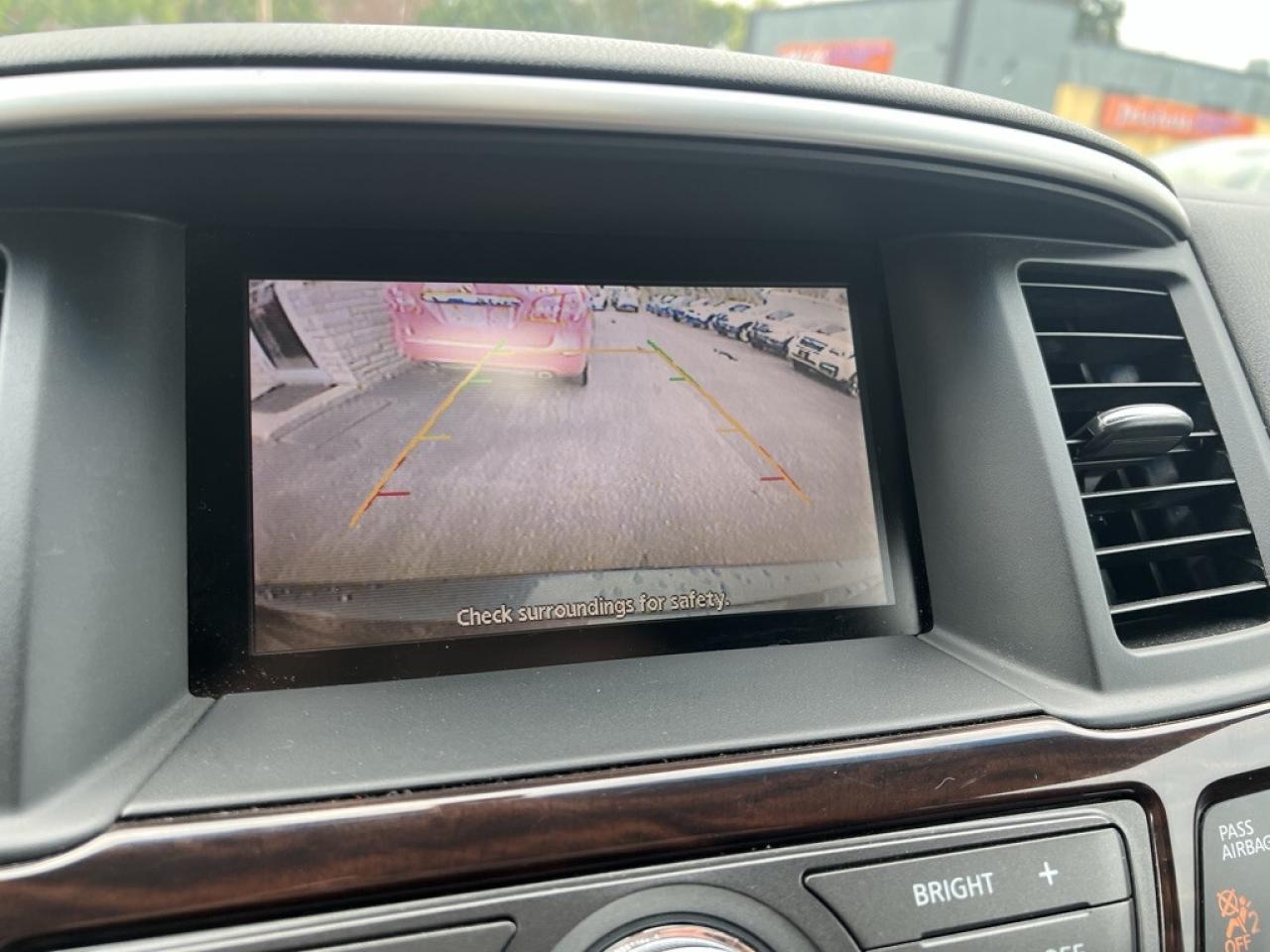 2014 Nissan Pathfinder SL 4dr 4WD CVT Photo