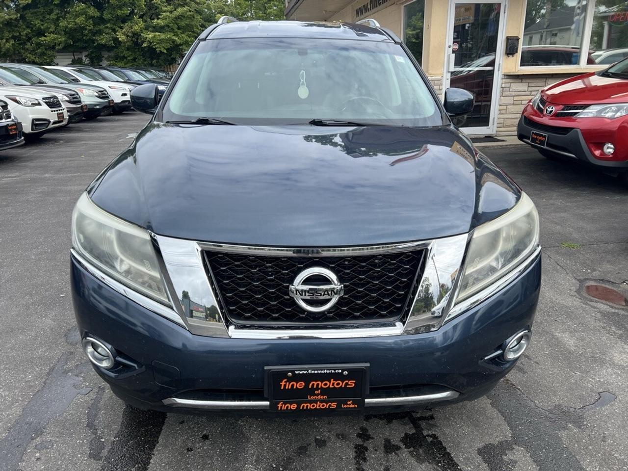 2014 Nissan Pathfinder SL 4dr 4WD CVT Photo