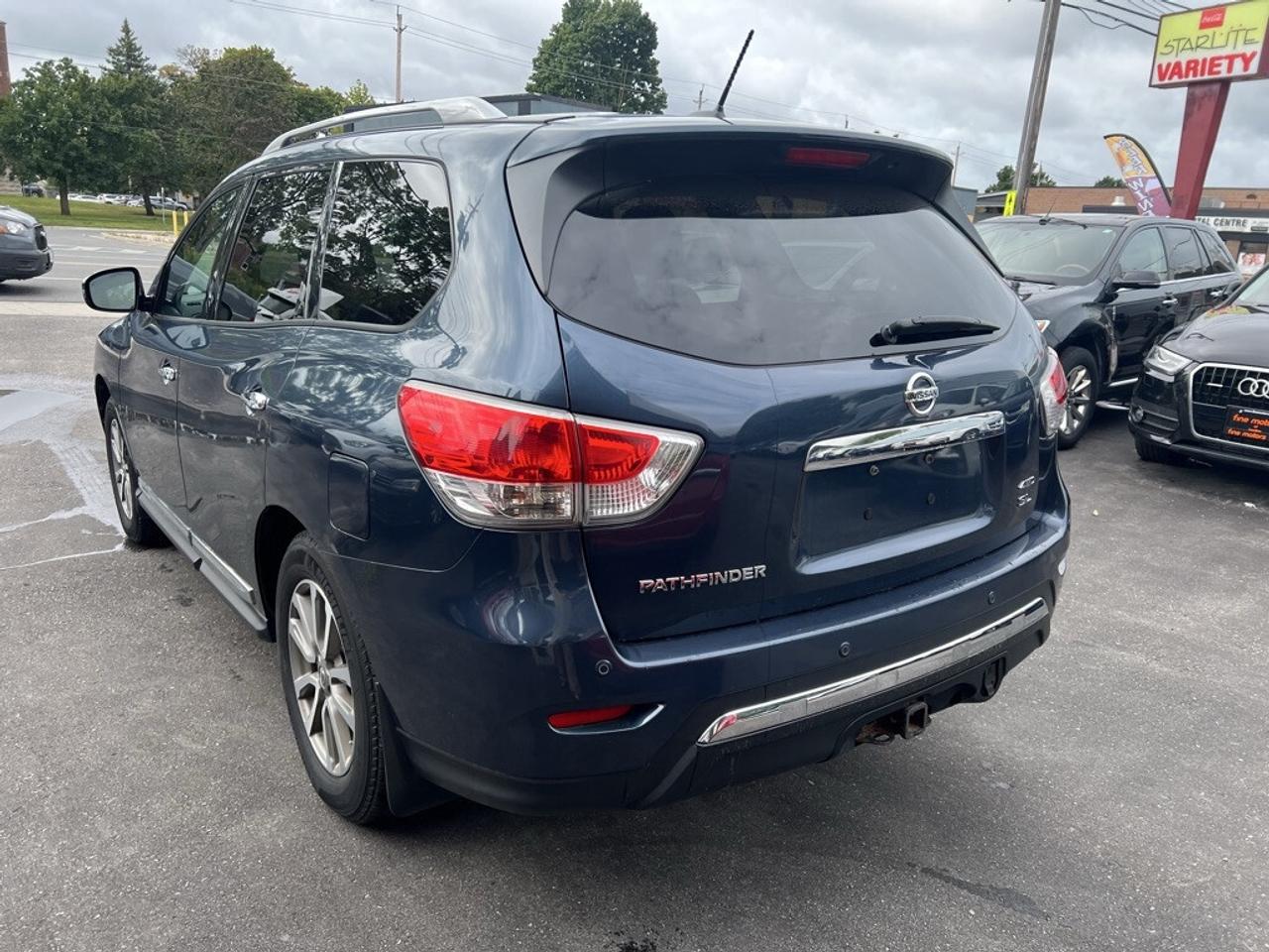 2014 Nissan Pathfinder SL 4dr 4WD CVT Photo