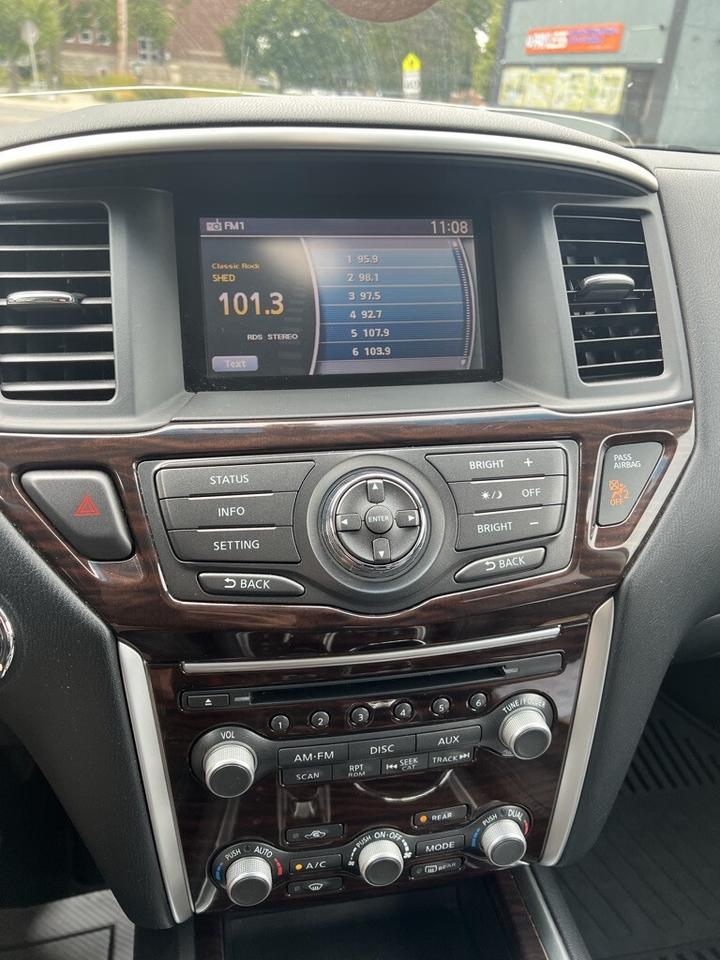 2014 Nissan Pathfinder SL 4dr 4WD CVT Photo