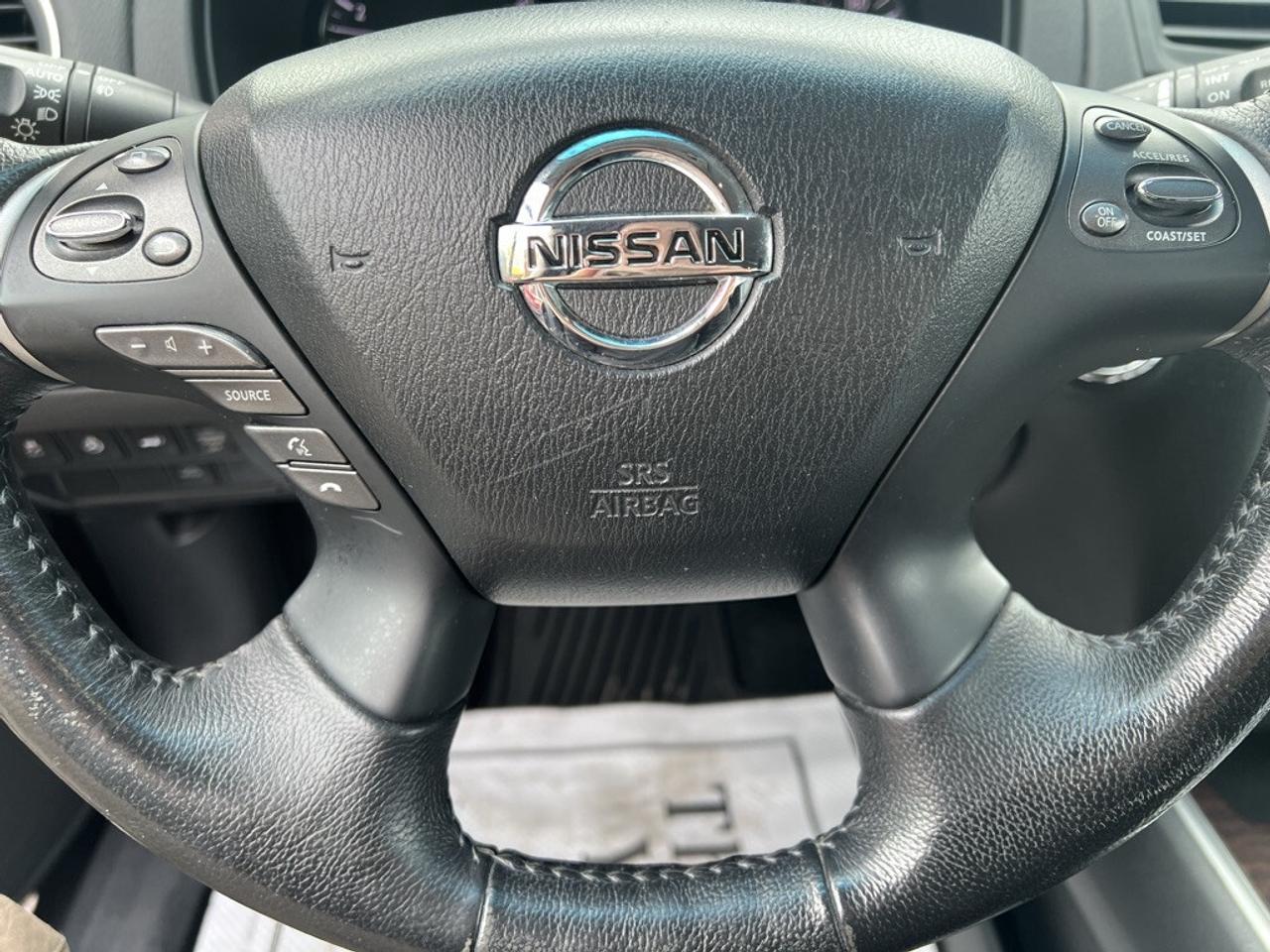 2014 Nissan Pathfinder SL 4dr 4WD CVT Photo