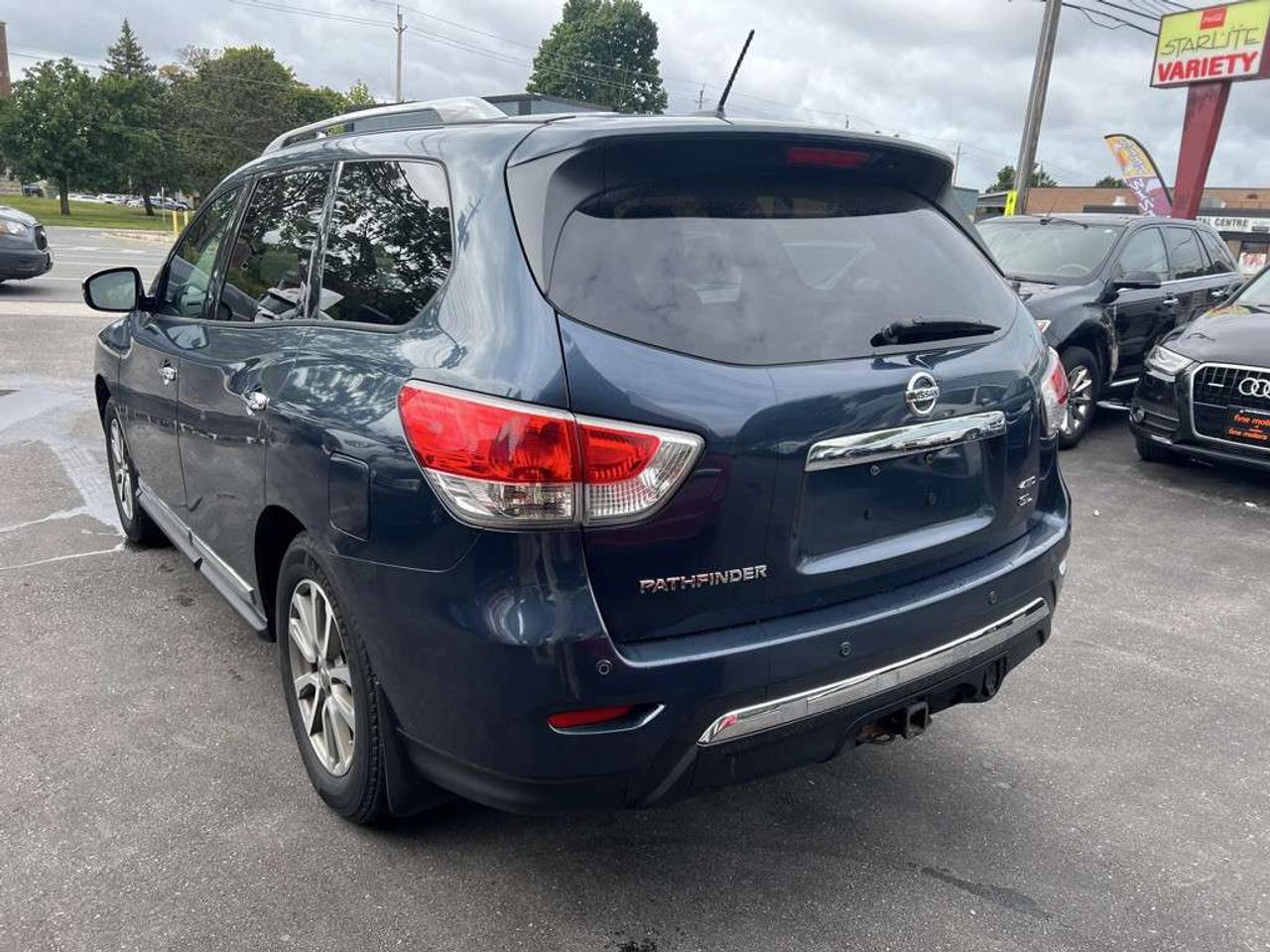 2014 Nissan Pathfinder SL 4dr 4WD CVT Photo