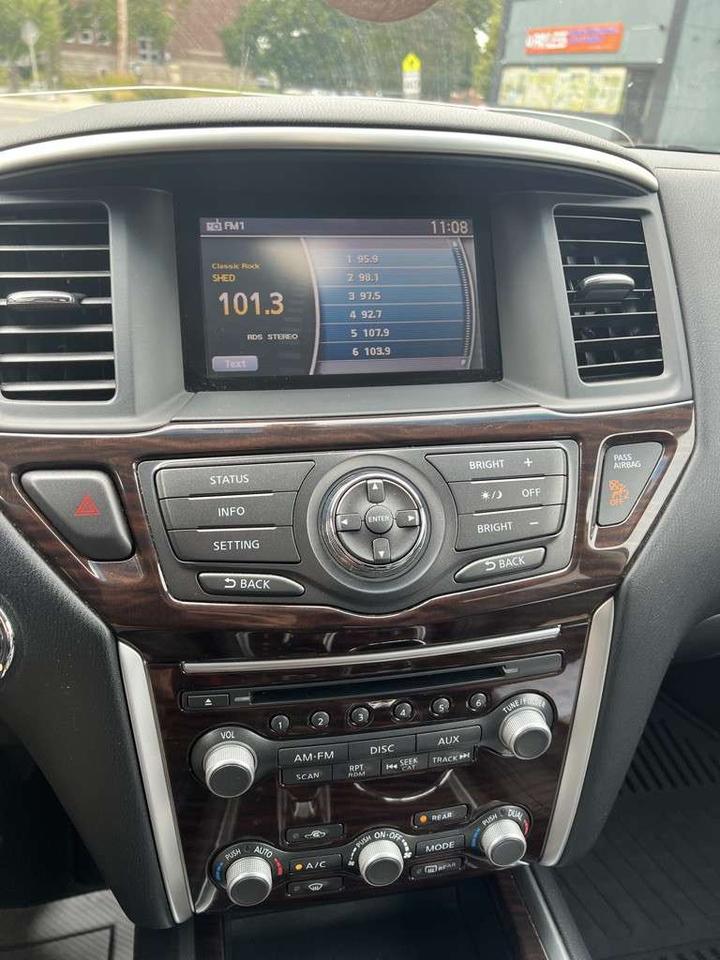 2014 Nissan Pathfinder SL 4dr 4WD CVT Photo