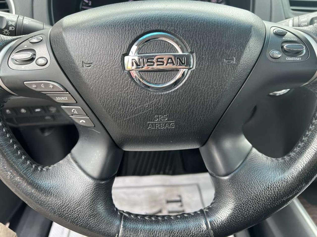 2014 Nissan Pathfinder SL 4dr 4WD CVT Photo