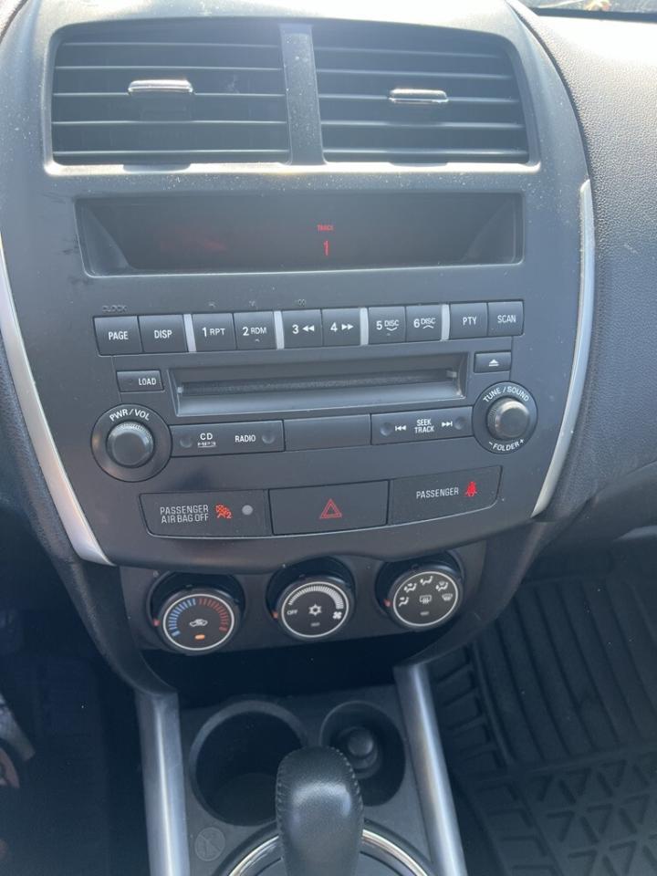 2013 Mitsubishi RVR 2WD 4dr CVT SE Photo