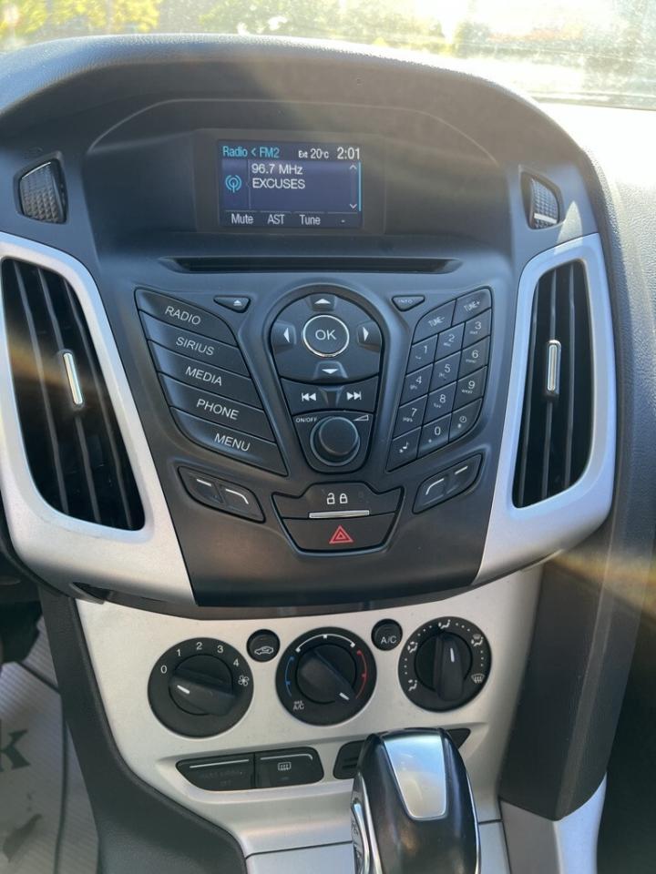2013 Ford Focus SE 4dr Hatchback Automatic Photo