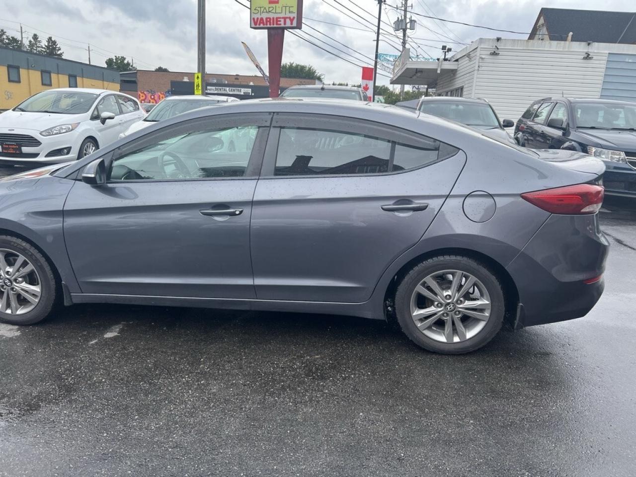 2017 Hyundai Elantra GT 5dr Sedan  Automatic GL Photo