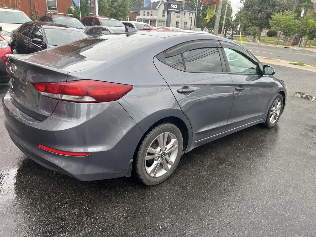 2017 Hyundai Elantra GT 5dr Sedan  Automatic GL Photo