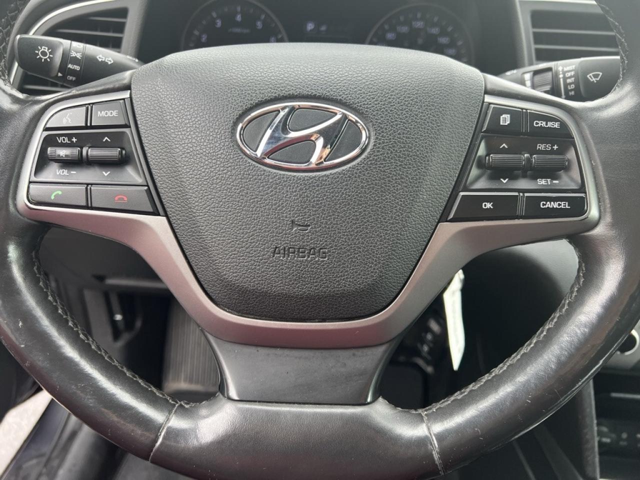 2017 Hyundai Elantra GT 5dr Sedan  Automatic GL Photo