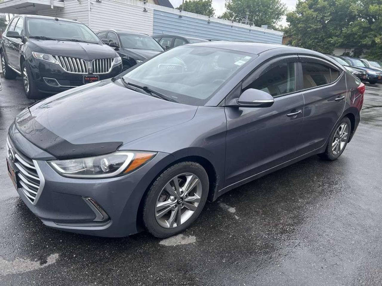 2017 Hyundai Elantra 5dr Sedan  Automatic GL Photo2